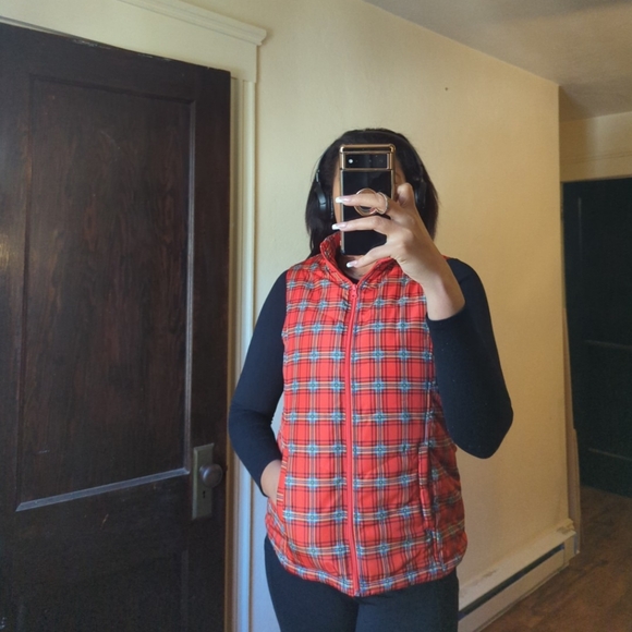 Plaid Winter Vest - Picture 8 of 8
